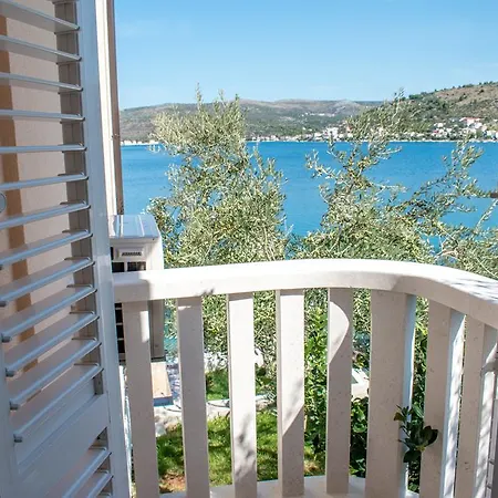 Villa Zdenka Rogoznica (Sibenik-Knin)