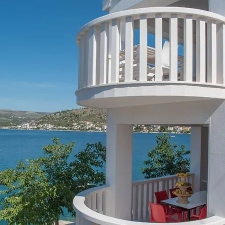 Villa Zdenka Rogoznica (Sibenik-Knin)